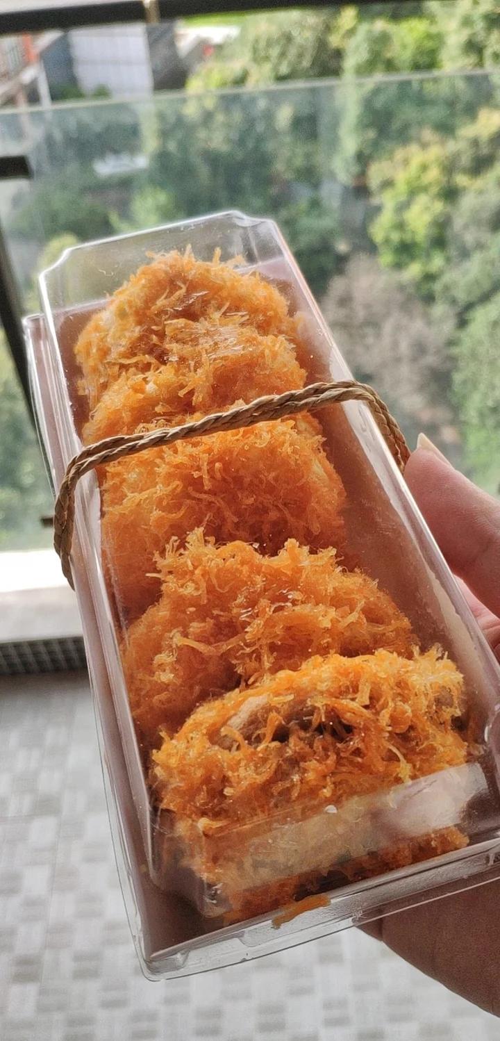 咸香松软的肉松小贝