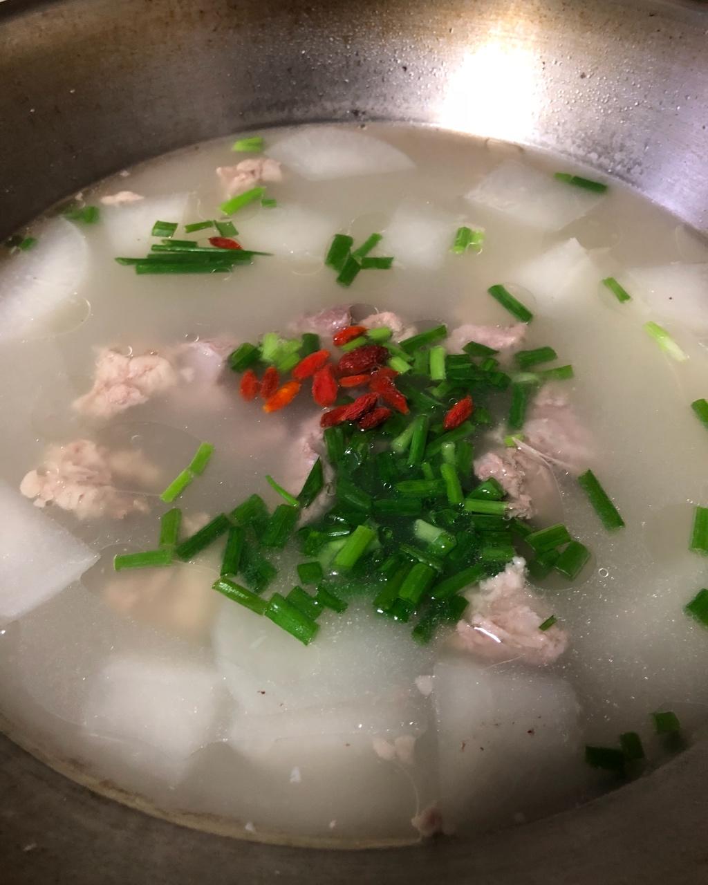 小排萝卜汤