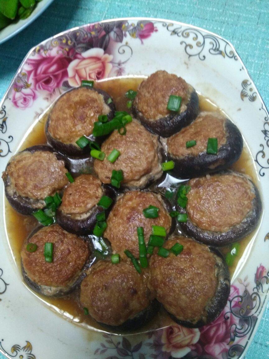 美味的肉酿香菇～～孩子爱吃的下饭菜