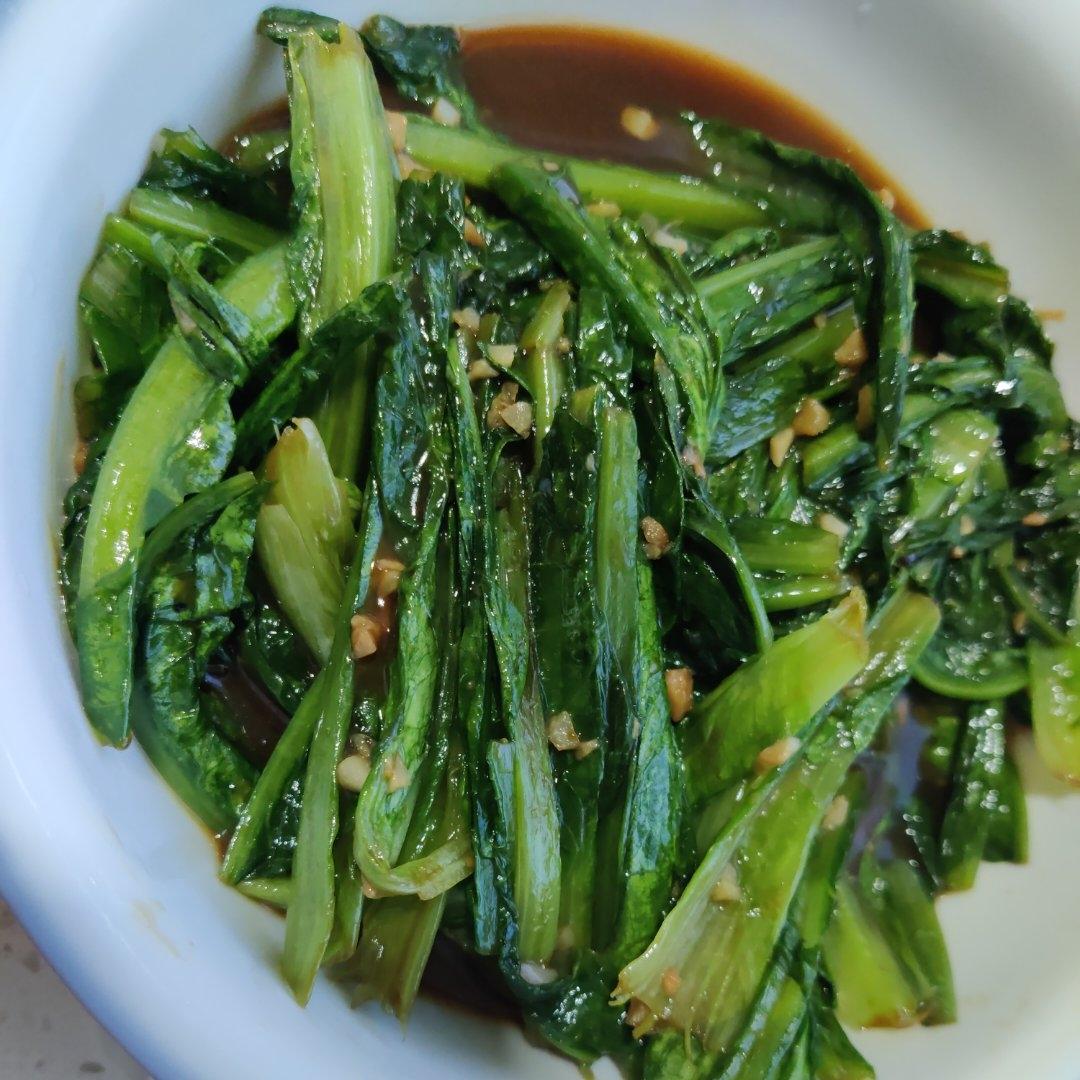 蒜蓉耗油清炒油麦菜，减脂快手菜，宝宝超爱，傻瓜步骤，屡试不爽，好吃且下饭，鲜香爽口！！