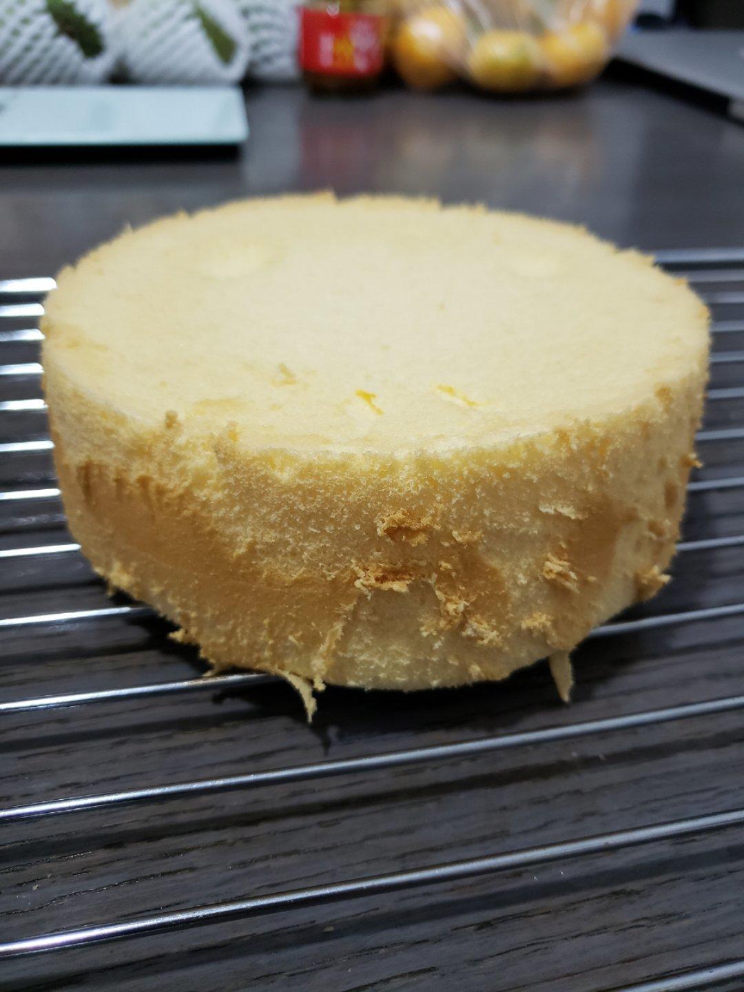 超简单完美戚风蛋糕（6寸2蛋）附打发、翻拌、脱模视频