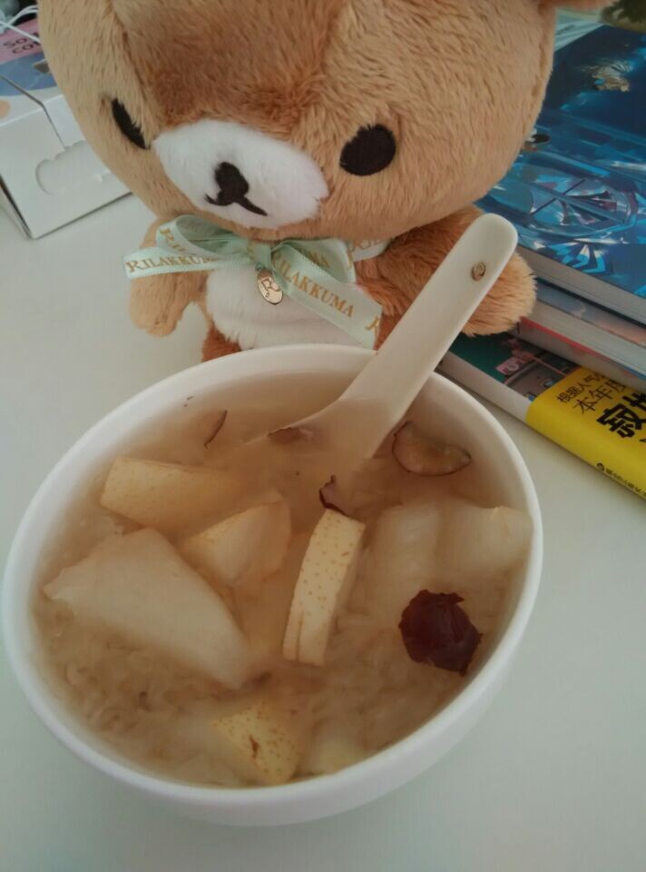 冰糖银耳雪梨汤