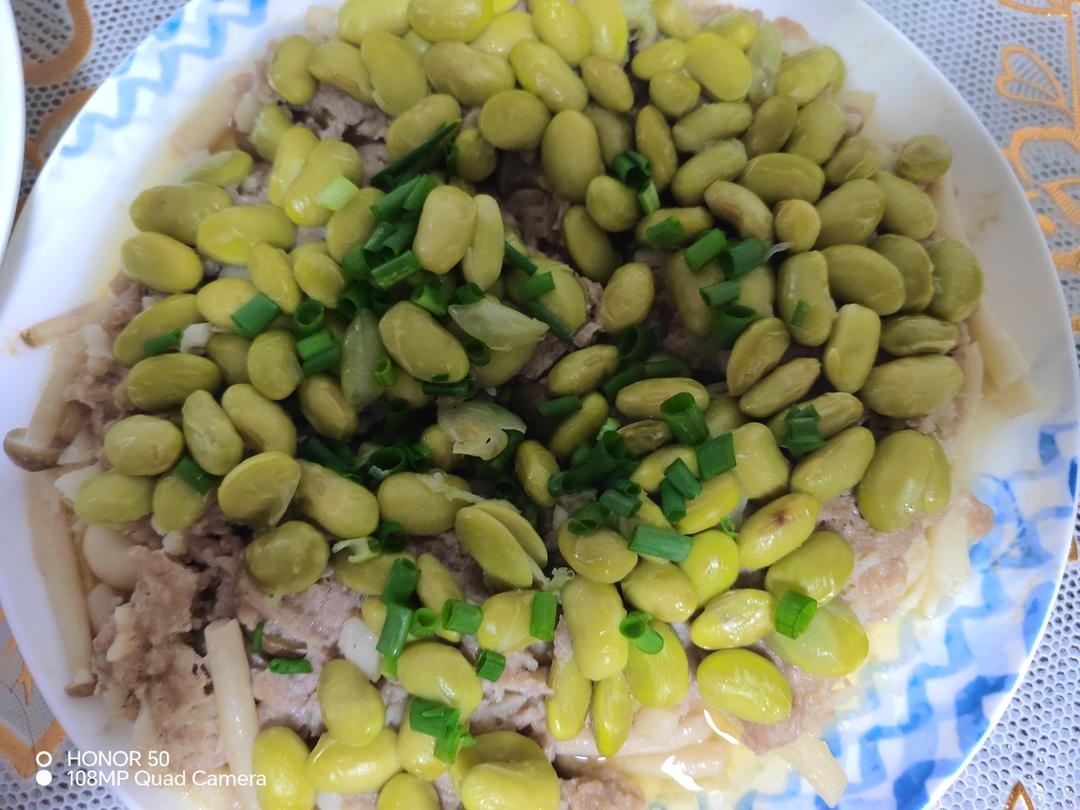 毛豆子菌菇蒸肉饼
