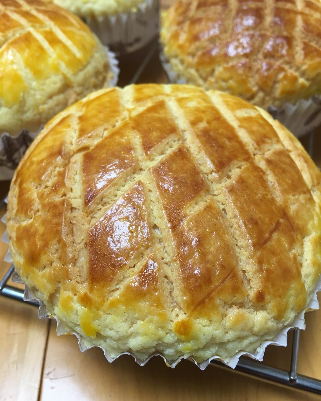 好吃到炸裂的港式菠萝包（附带制作酥皮的小视频）