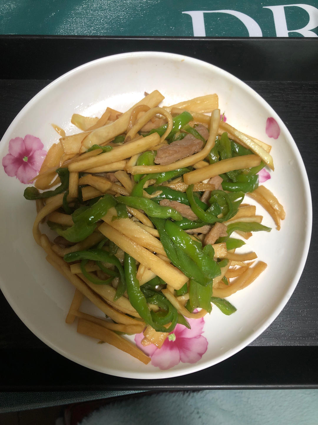 茭白这样做百吃不厌，茭白炒肉