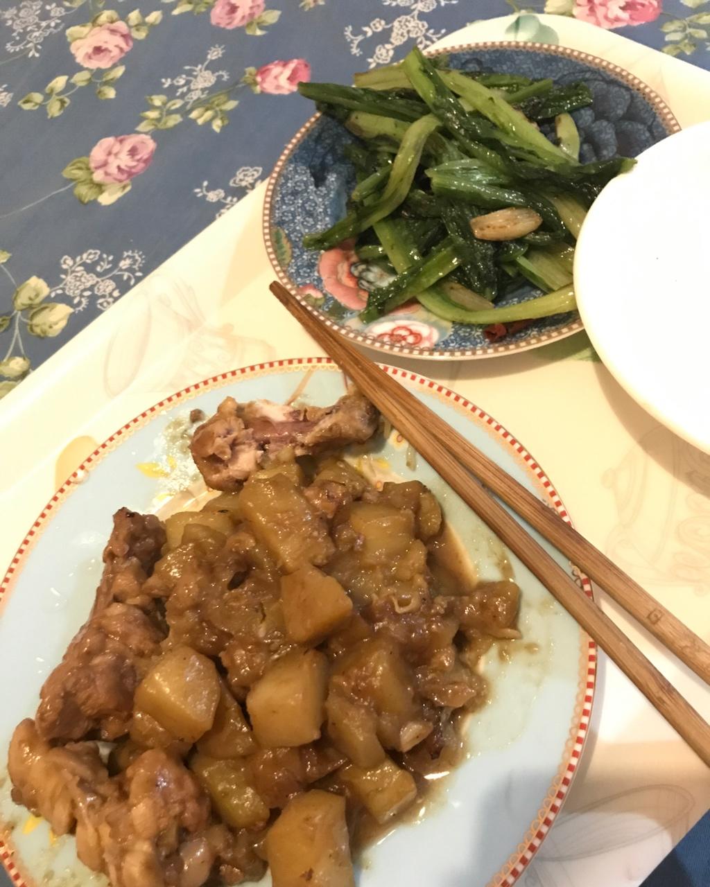 土豆焖鸡腿