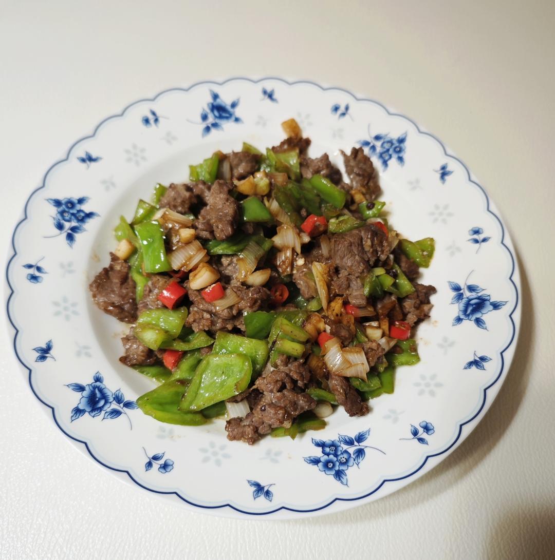 小炒黄牛肉，肉嫩味香！太好吃了简直是米饭杀手！