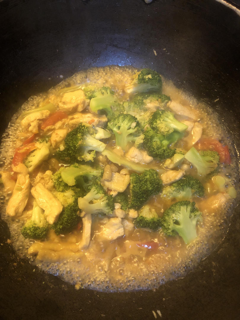 鸡胸肉炒西兰花