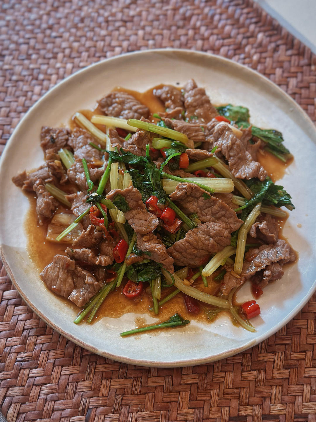 小炒黄牛肉，肉嫩味香！太好吃了简直是米饭杀手！