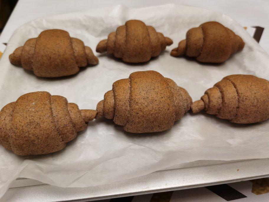 全麦鲜奶卷 100%全麦(含详细水滴型面团塑形法)