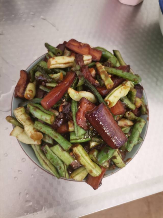 超级下饭的豆角烧茄子