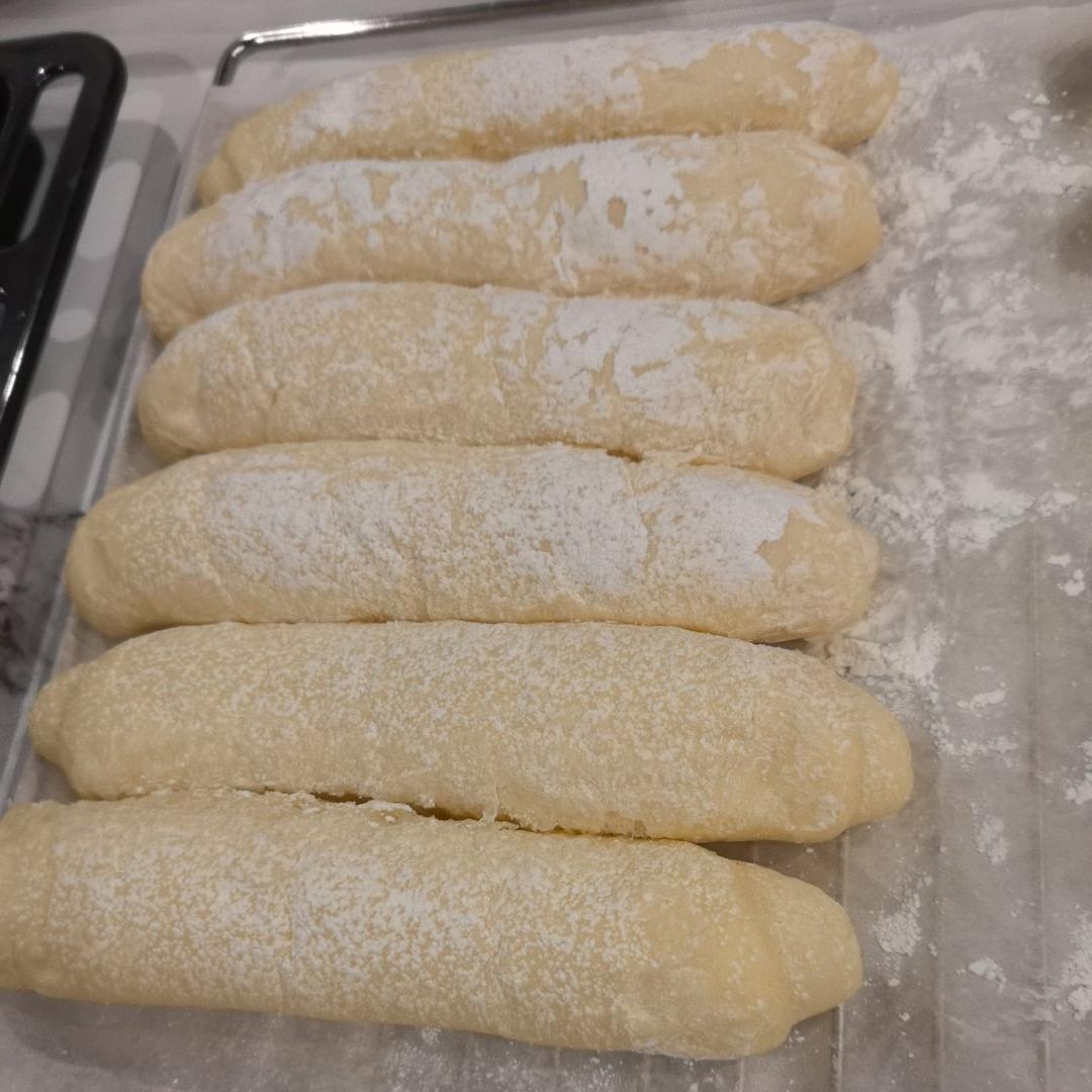 外面买不到的🔥带馅的雪条面包  软软嫩嫩的湿乎乎的口感  童年的记忆