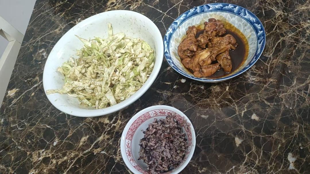 爽脆可口的卷心菜（凉拌包菜）