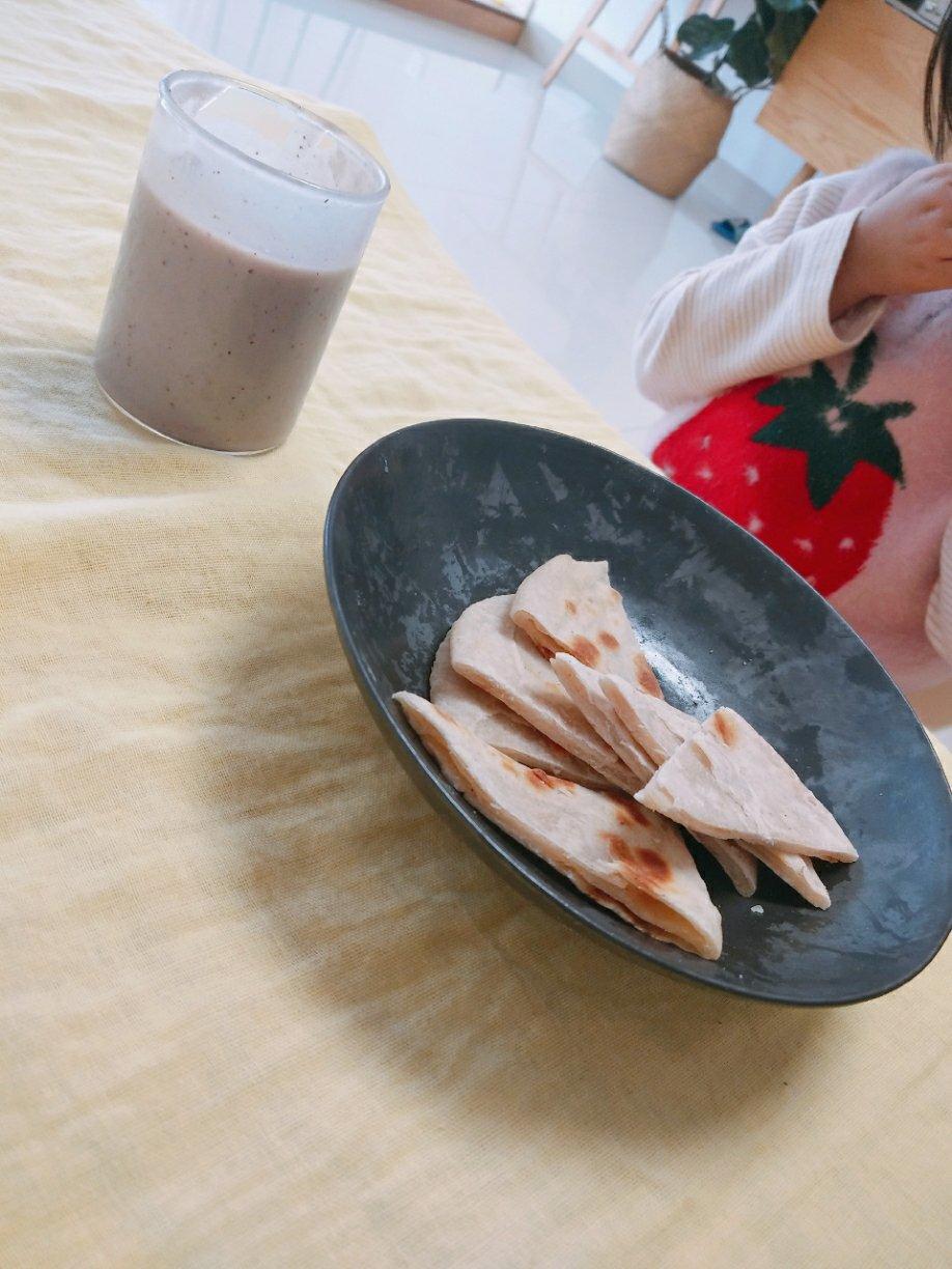新手版家常烙饼，在家大饼夹一切