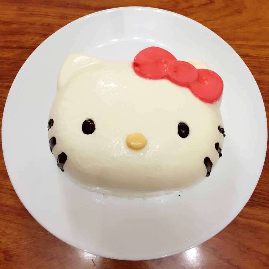 hello kitty 立体主题蛋糕——酸奶奶酪蛋糕