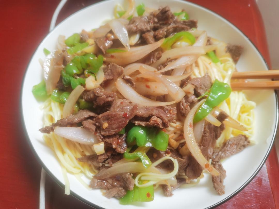青椒鸡蛋盖面