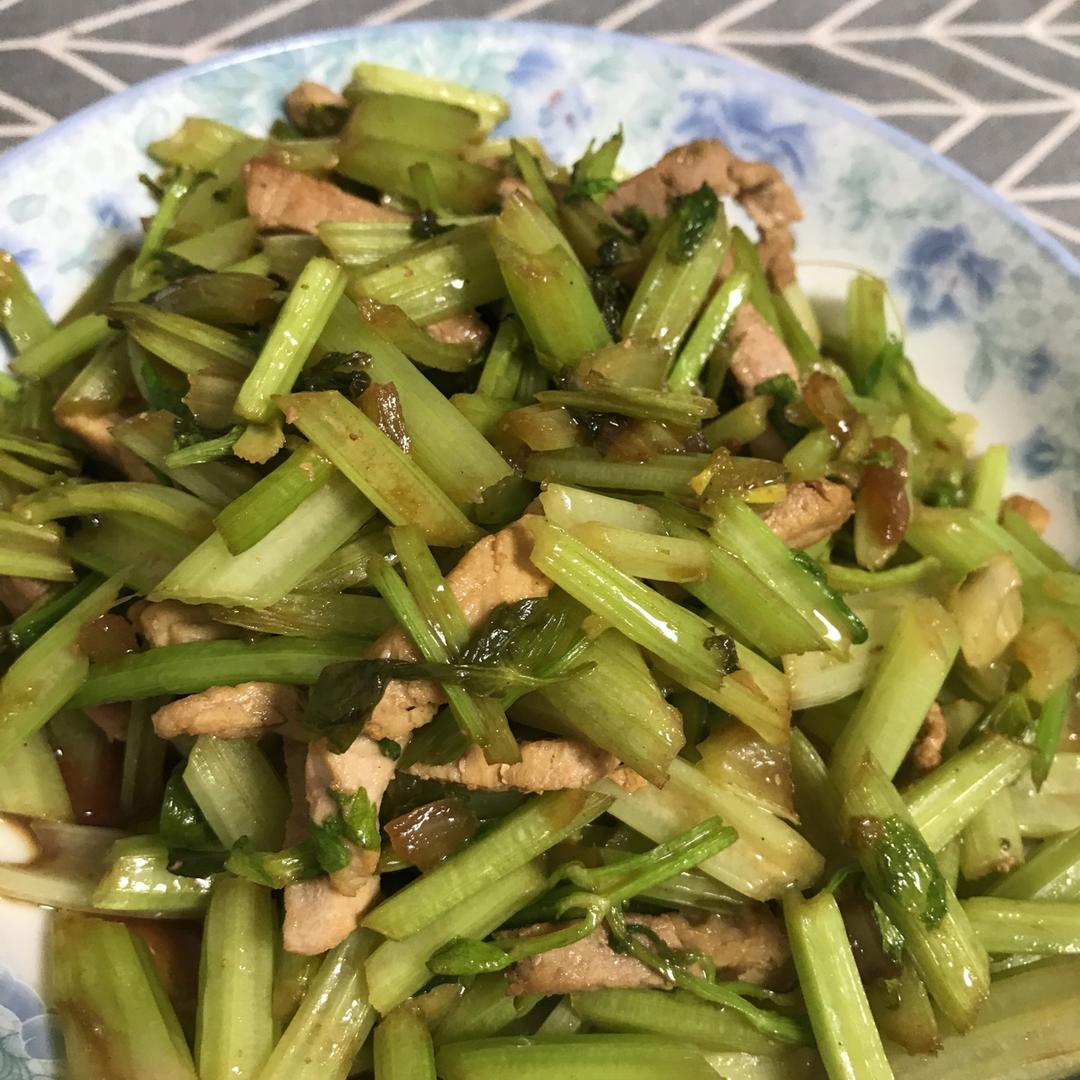 芹菜炒肉