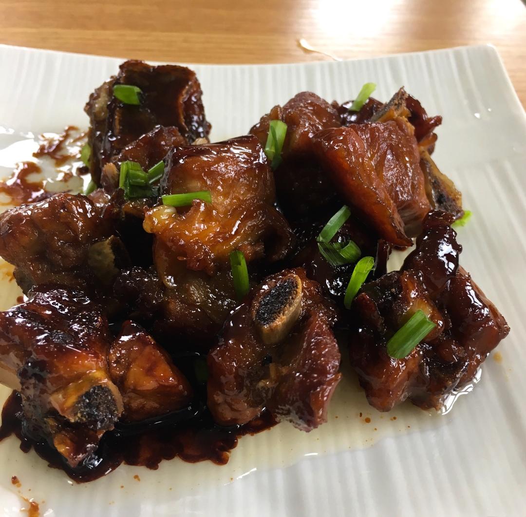 超级好吃的红烧小排