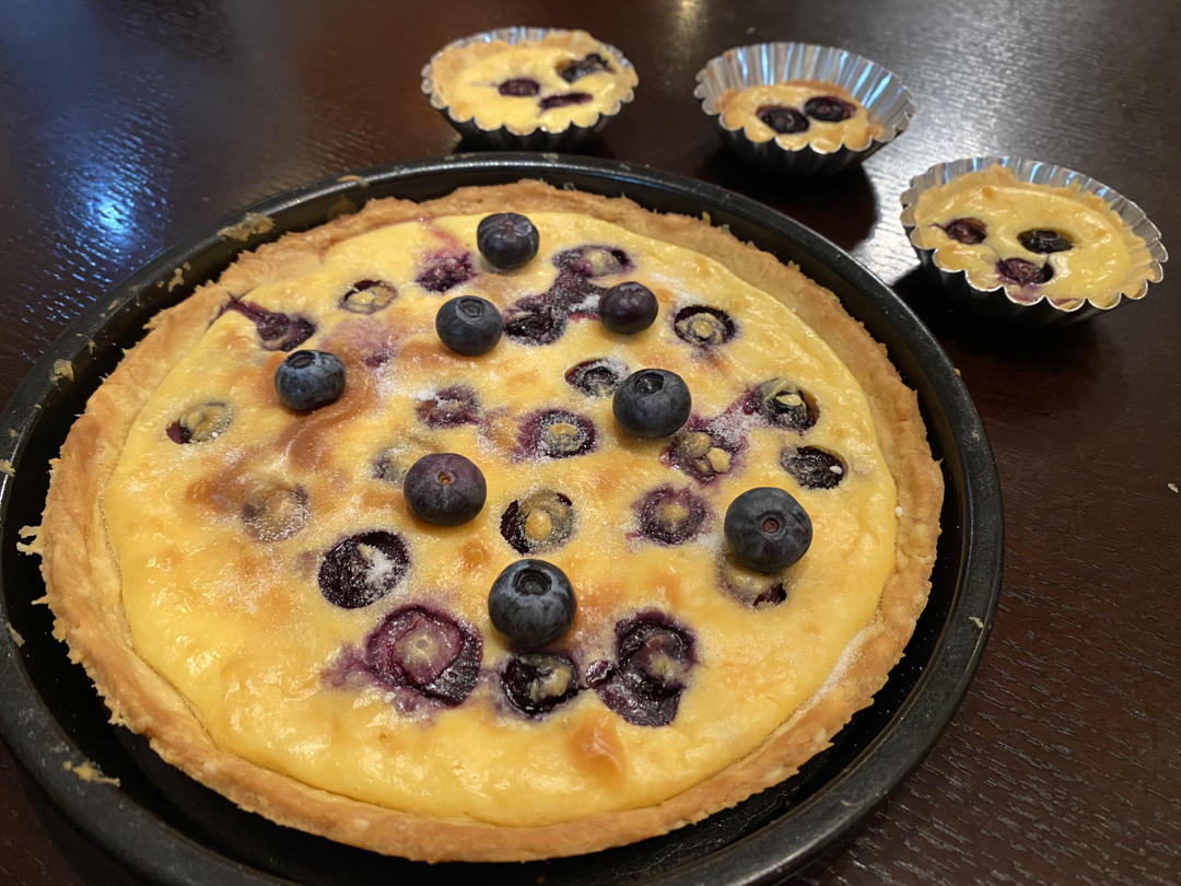 好吃到飞起🔥爆浆蓝莓奶油奶酪派