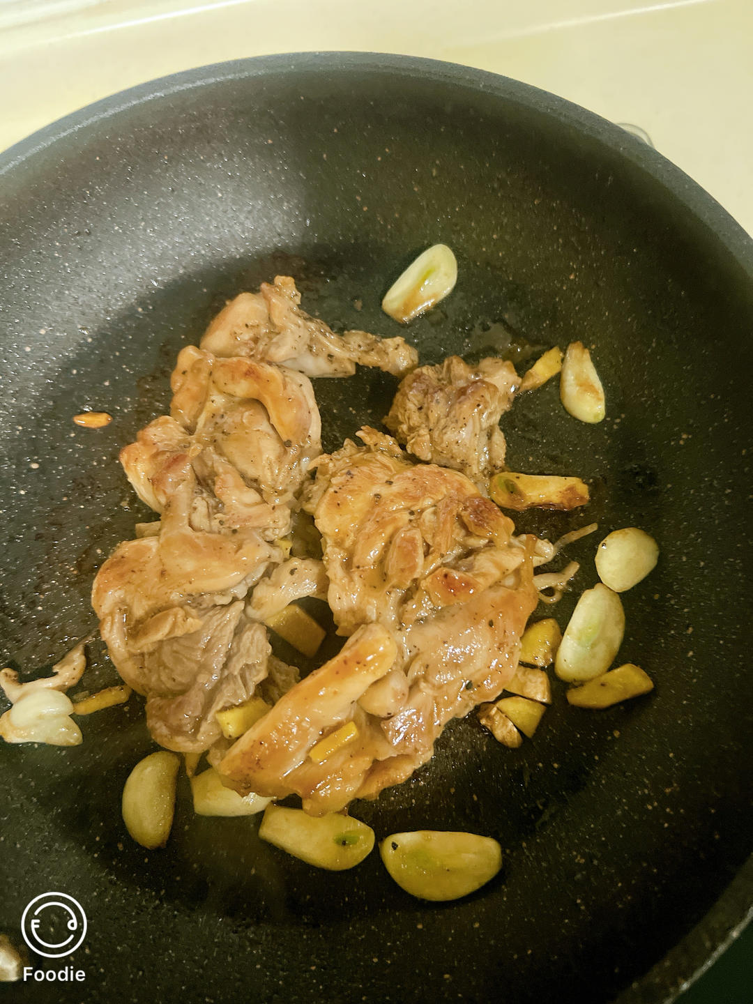 简单易做的香煎黑椒鸡排 柠檬鸡腿肉做法