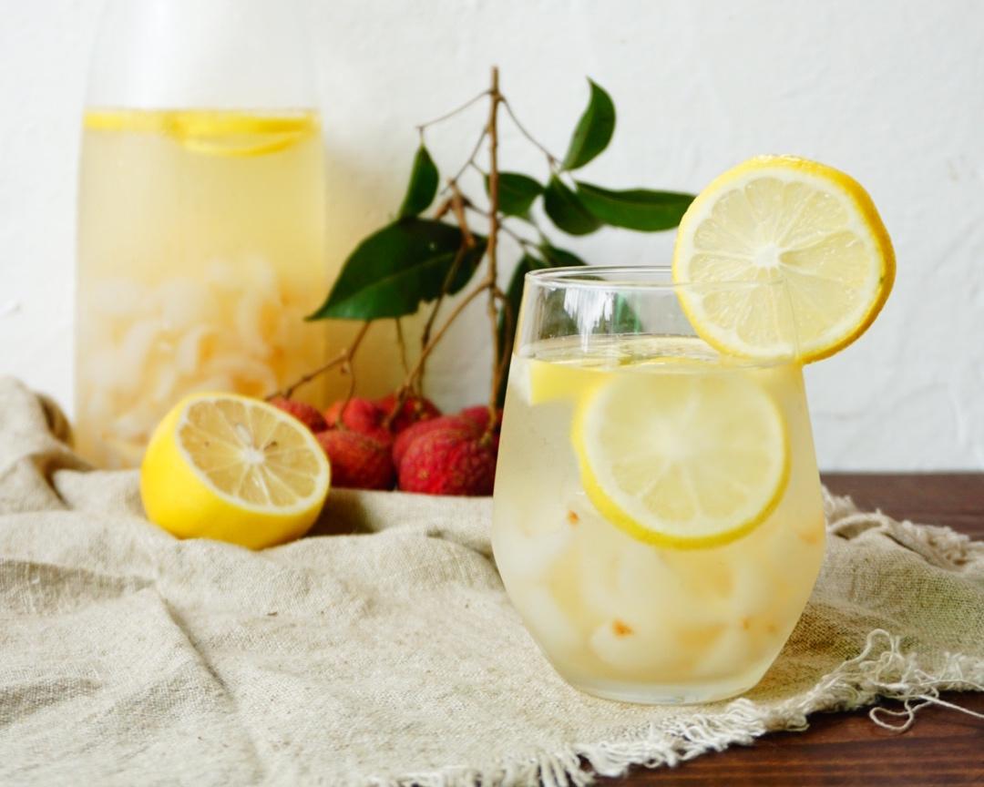 荔枝柠檬朗姆冰饮的做法