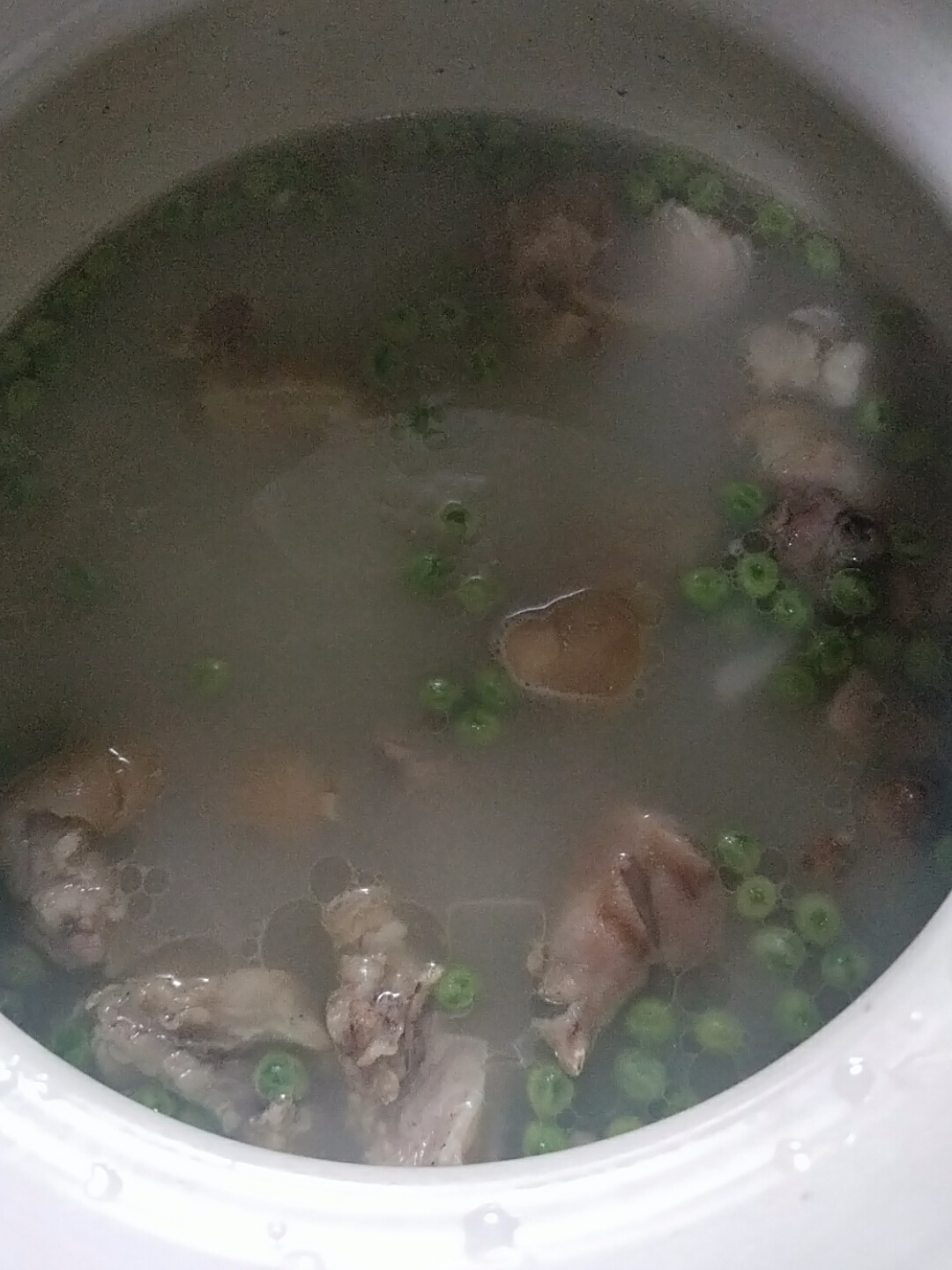 猪脚豌豆汤