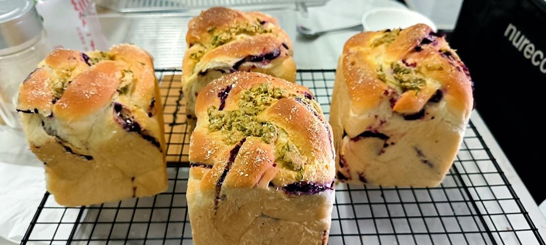 芋泥咸蛋黄吐司/250克水立方