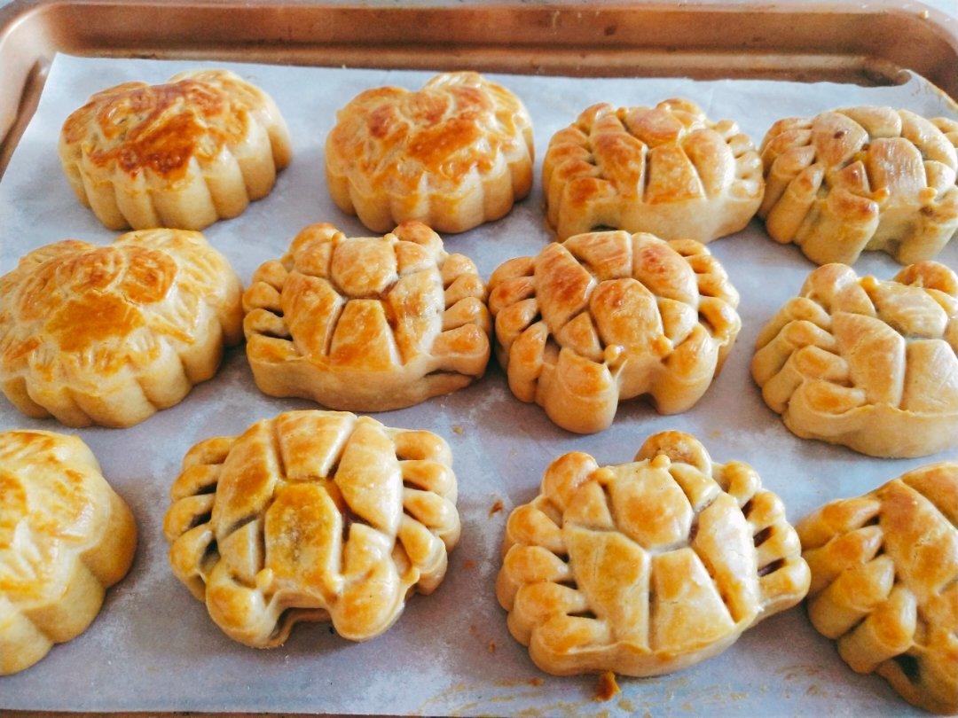 广式月饼——蛋黄莲蓉月饼