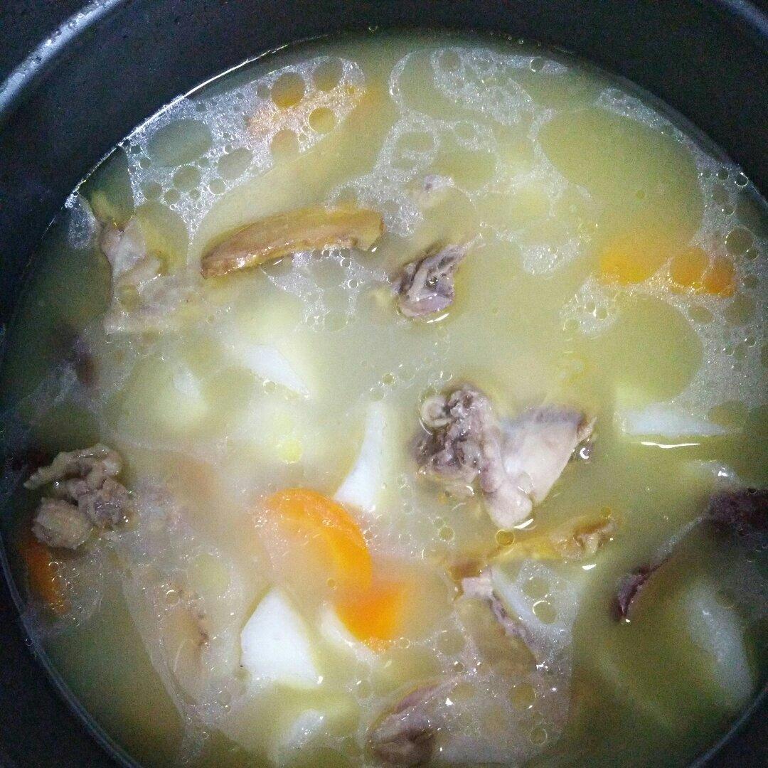 胡萝卜山药红枣鸡汤