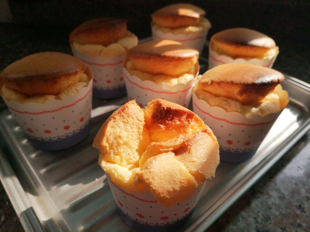 芒果流心杯蛋糕