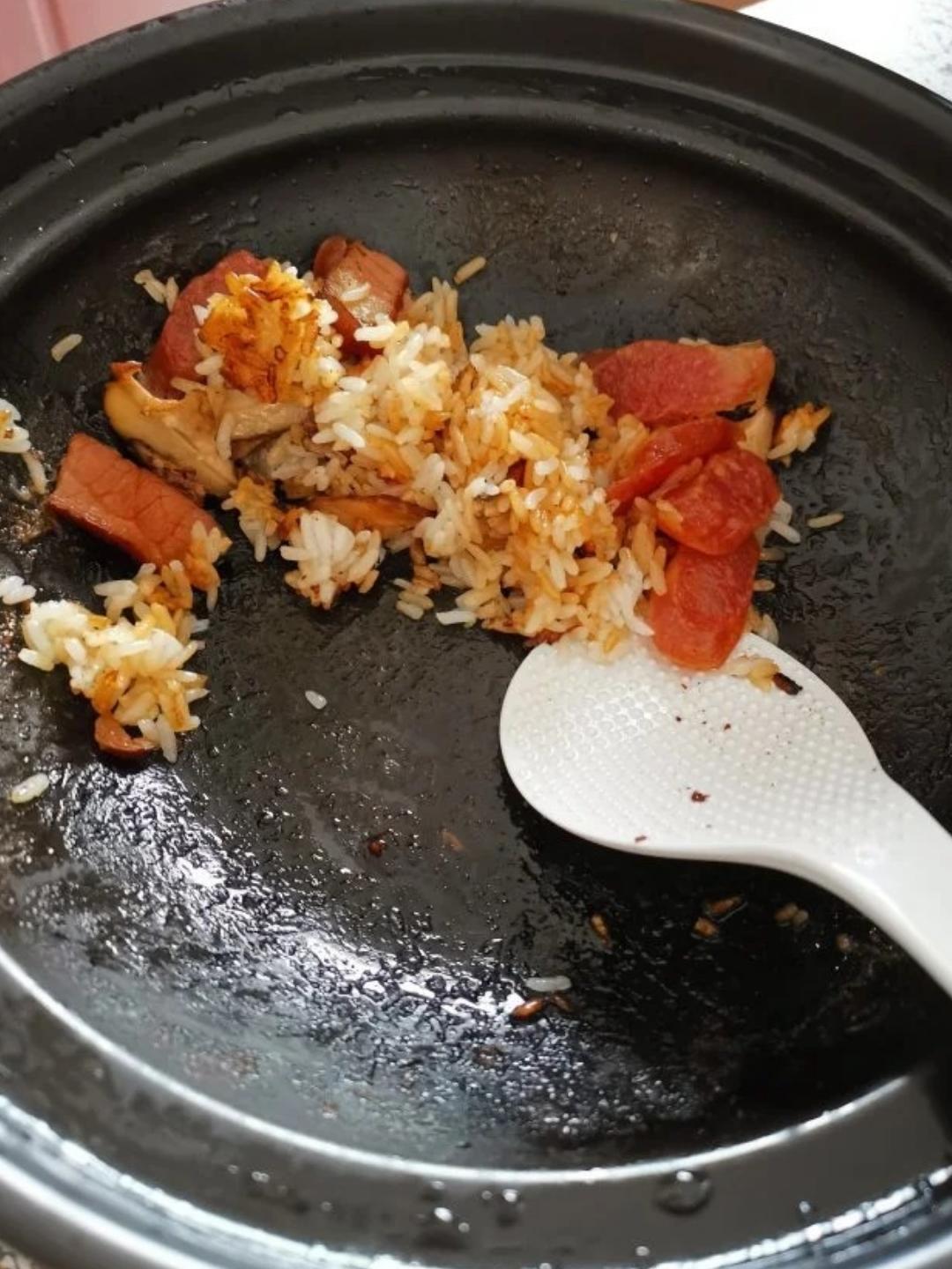 腊味煲仔饭，20分钟饭菜同出