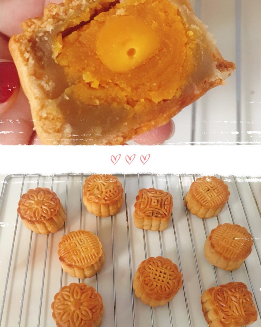 广式月饼－－蛋黄豆沙月饼