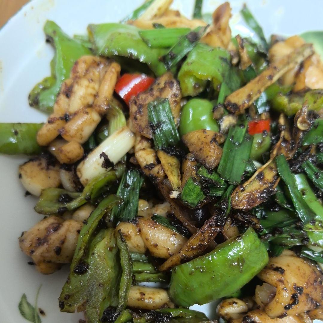 爆炒鱿鱼须，加上这一步，可以与铁板鱿鱼媲美