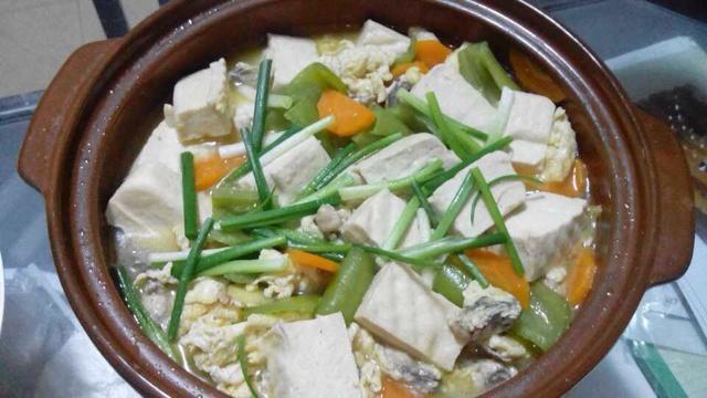 牡蛎豆腐煲的做法