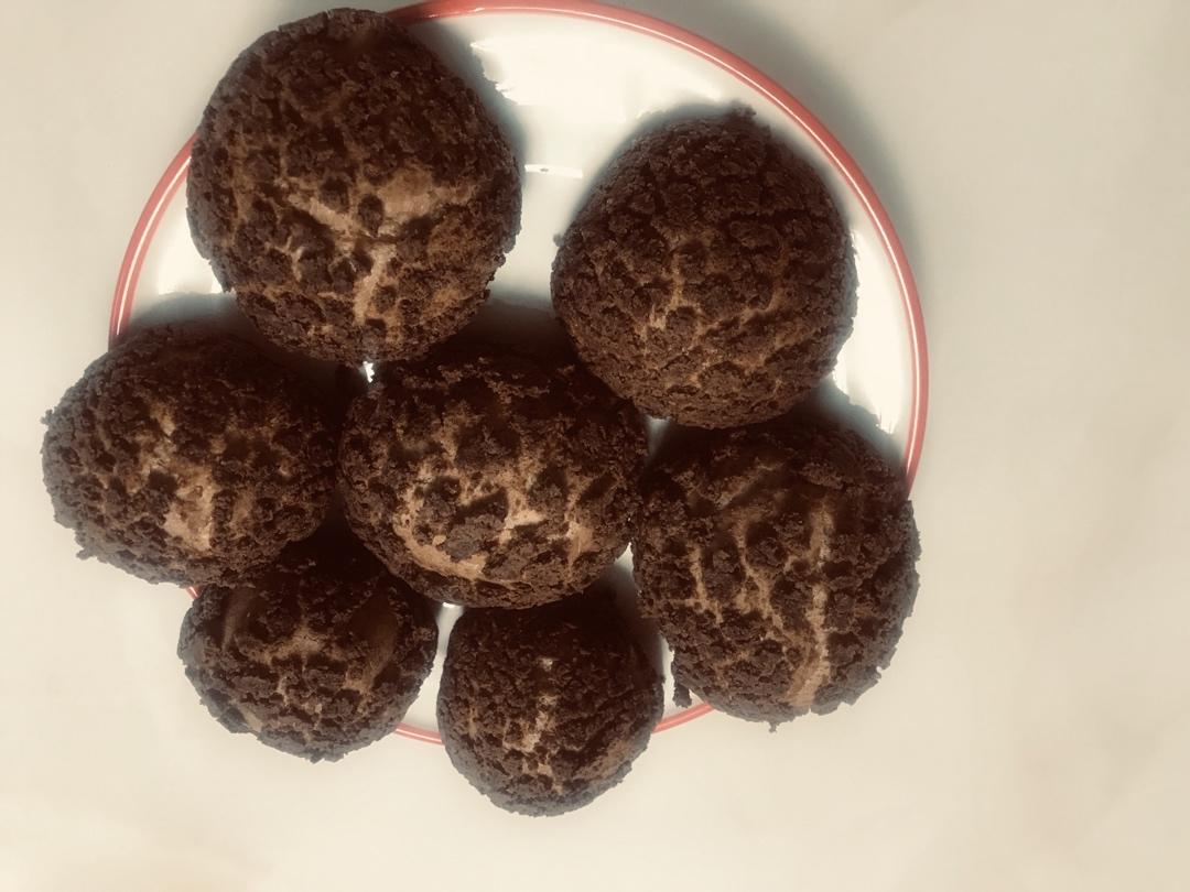 巧克力酥皮泡芙Chocolate Puff
