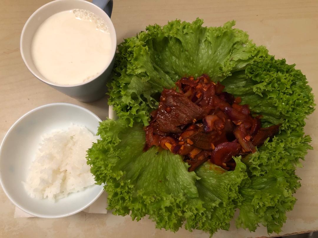 韩式辣酱炒五花肉（菜包饭）