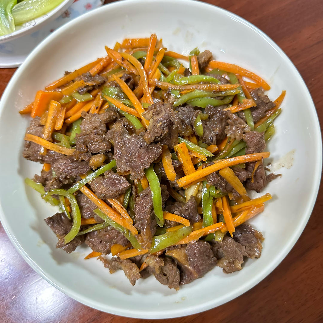 超级下饭的胡萝卜炒牛肉