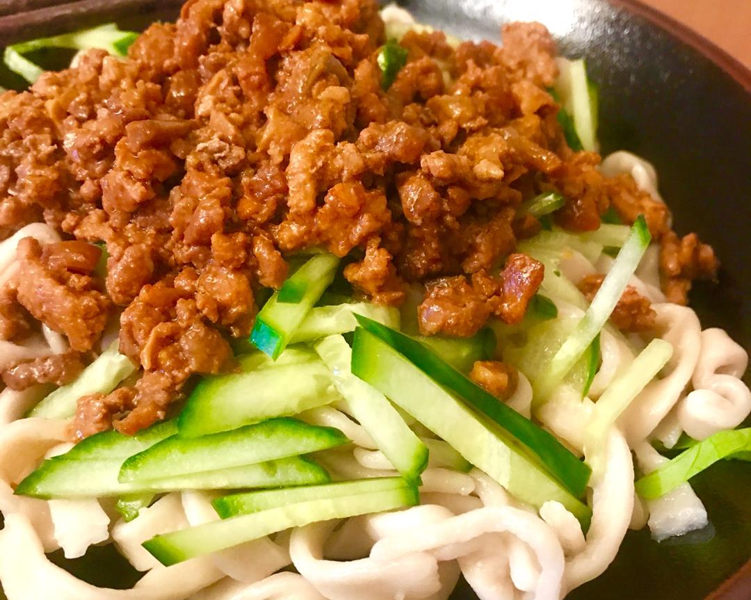 炸酱与手擀面的做法