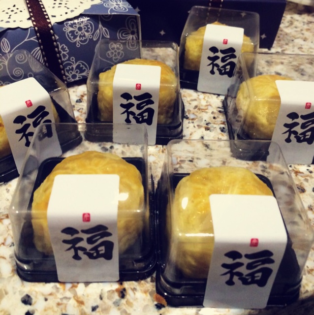半岛酒店奶黄月饼——号称月饼界的劳斯莱斯