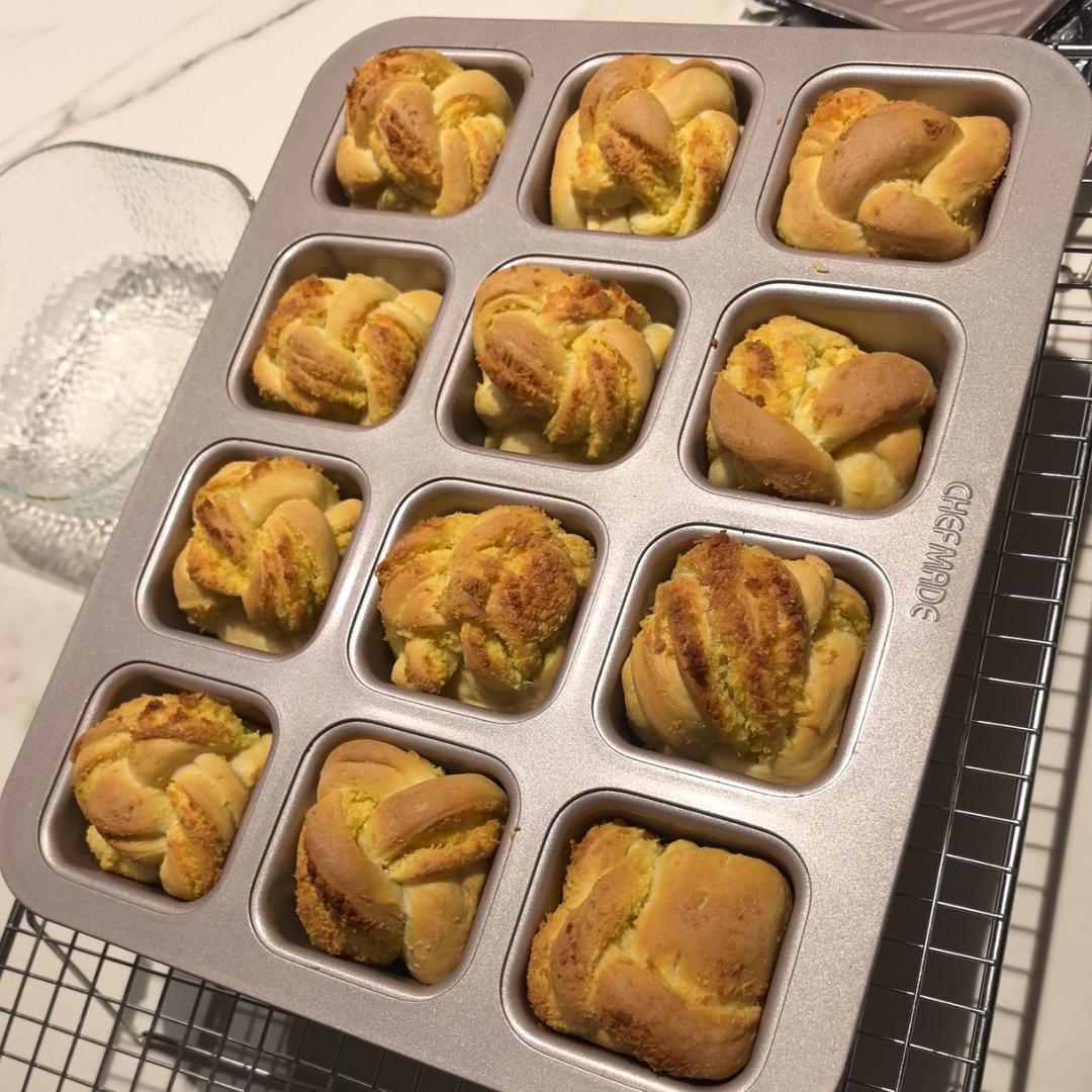 奶香椰蓉小面包