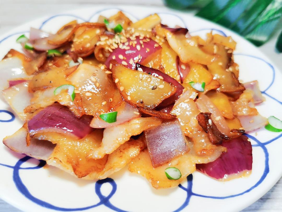 土豆片五花肉的做法