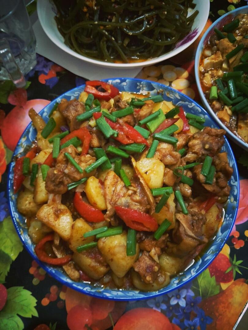 土豆炖鸡块
