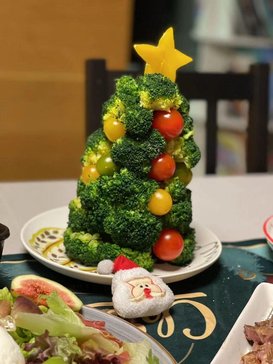 【1】一分钟简单快手美味颜值外貌新年元旦年夜饭好看漂亮创意圣诞树沙拉系列-西兰花