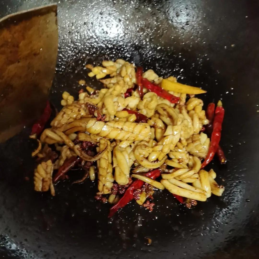 爆炒鱿鱼须
