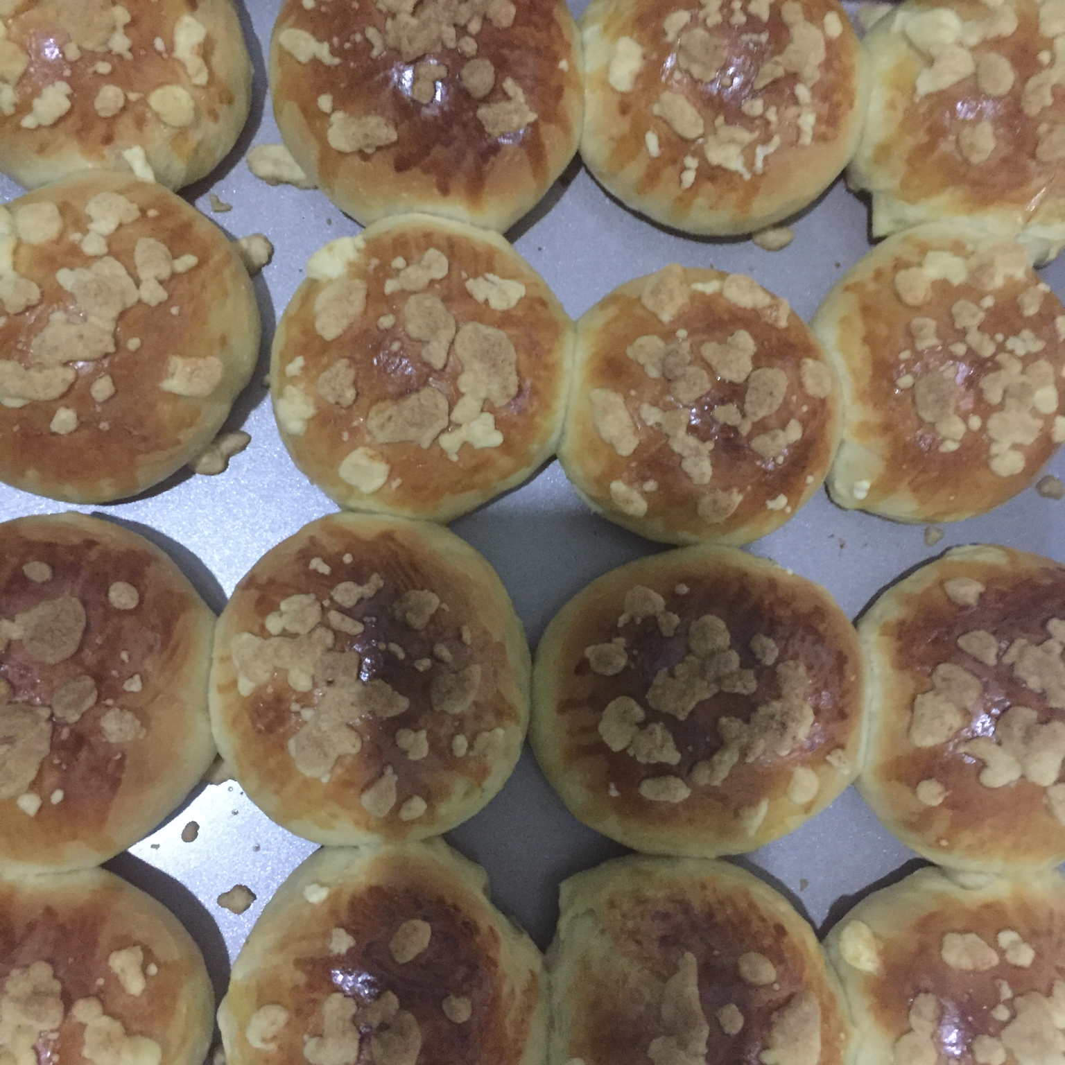 奶香酥粒面包