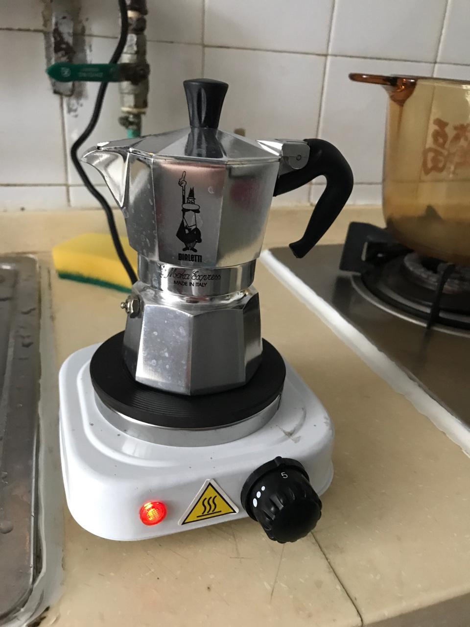 比乐蒂摩卡壶煮咖啡过程 都来刷你们的摩卡壶