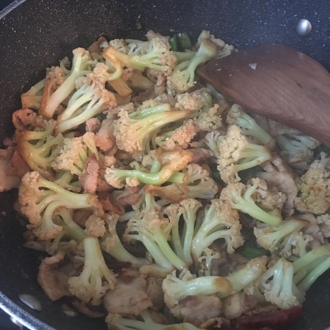 老丁的私房菜-干锅花菜