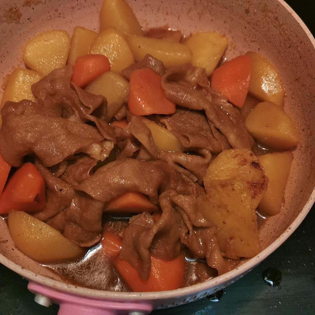 好吃到舔碗底的土豆肥牛拌饭
