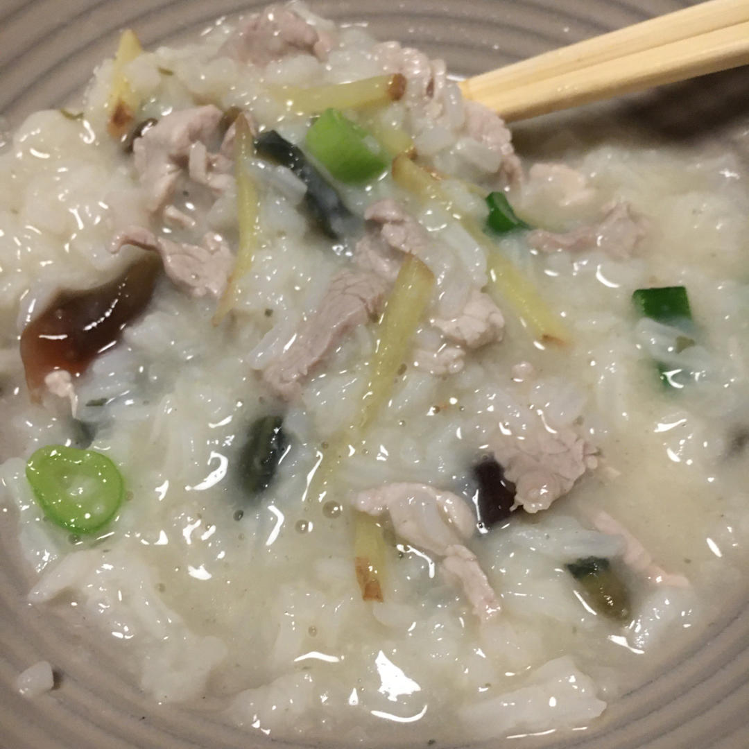 皮蛋瘦肉粥 Pidan & Pork Rice Soup