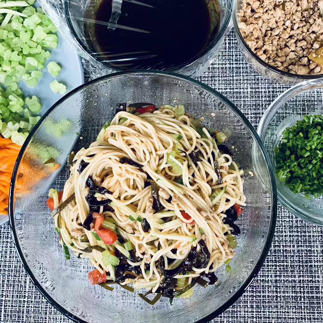 吃完保证你舔盘的葱油拌面（附独家料油方）